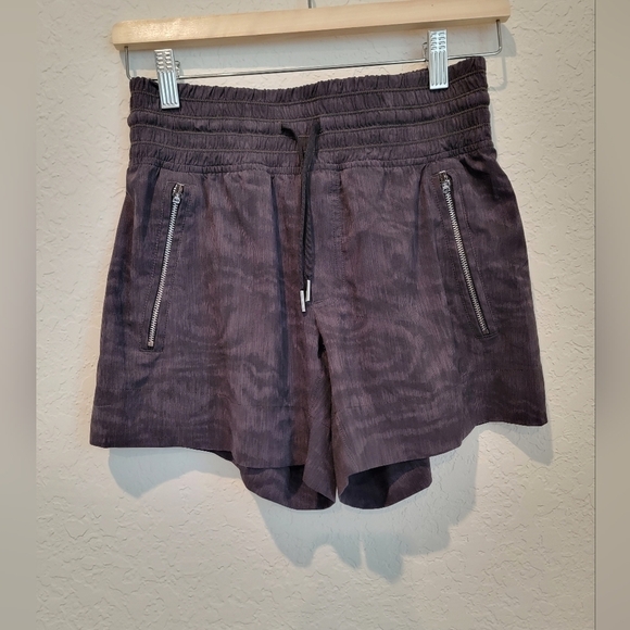 Athleta Camden Printed Shorts Size 0 - Picture 2 of 10